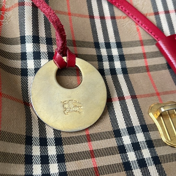 Burberry’s BackPack - Picture 8 of 16